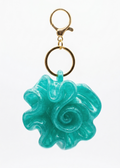 Llavero floral turquesa impreso en 3D, diseño exclusivo con acabado brillante y clip dorado